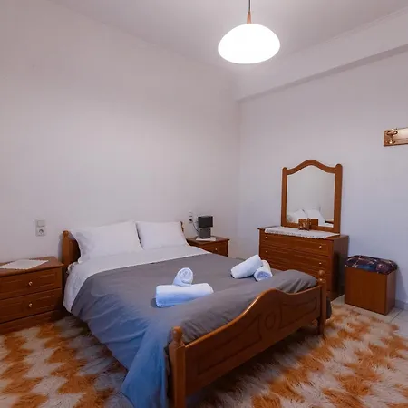 بيت للعطل House In The Village Tríkala