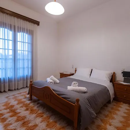 House In The Village Tríkala