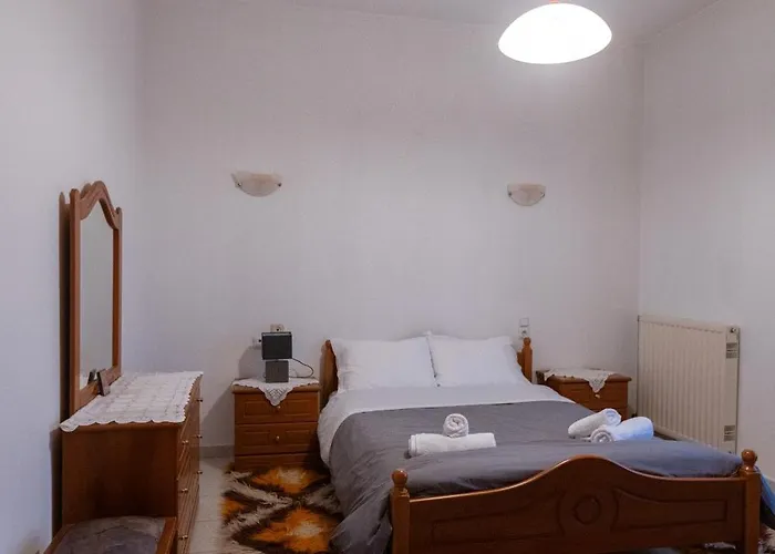 Vakantiehuis House In The Village *