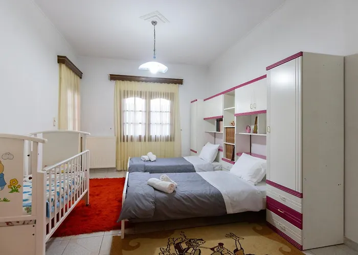 House In The Village Vakantiehuis Tríkala