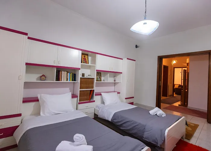 Vakantiehuis House In The Village *