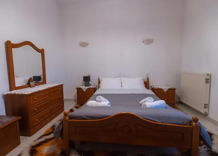 House In The Village Vakantiehuis Tríkala